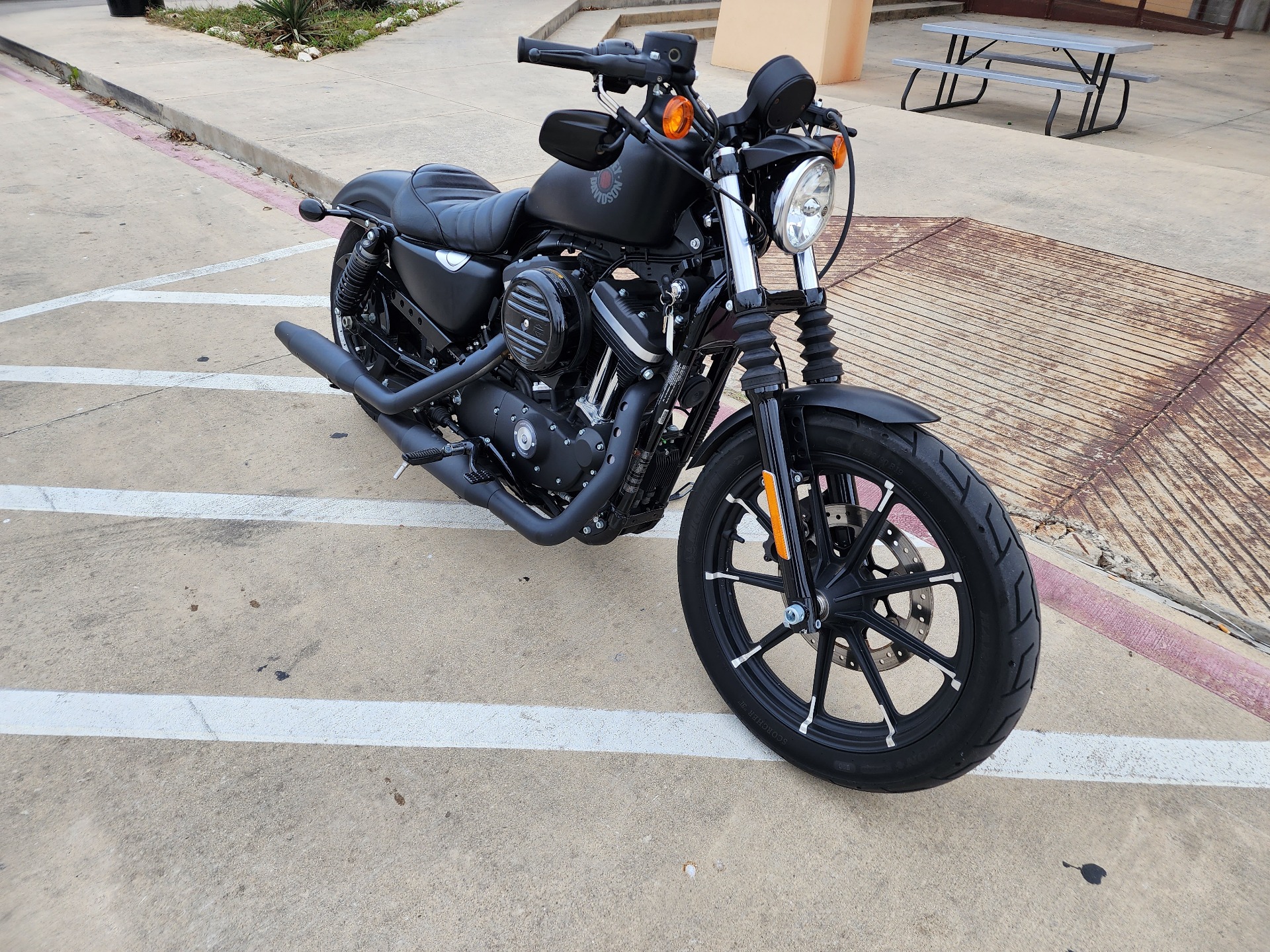 2019 Harley-Davidson Iron 883™ in San Antonio, Texas - Photo 2