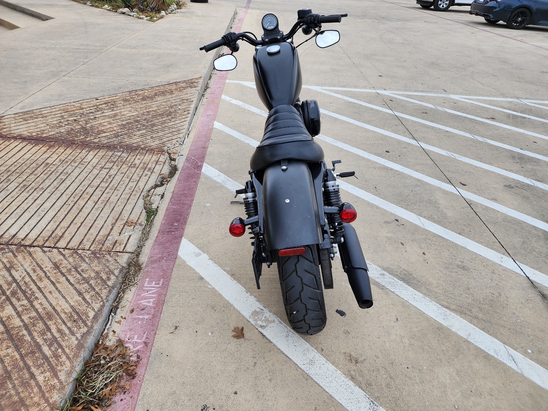 2019 Harley-Davidson Iron 883™ in San Antonio, Texas - Photo 7