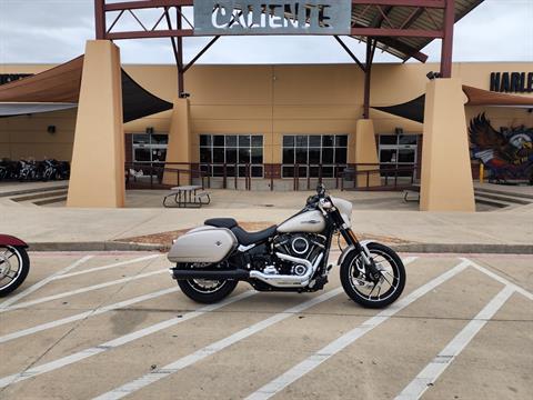 2018 Harley-Davidson Sport Glide® in San Antonio, Texas - Photo 1