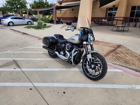2018 Harley-Davidson Sport Glide® in San Antonio, Texas - Photo 2