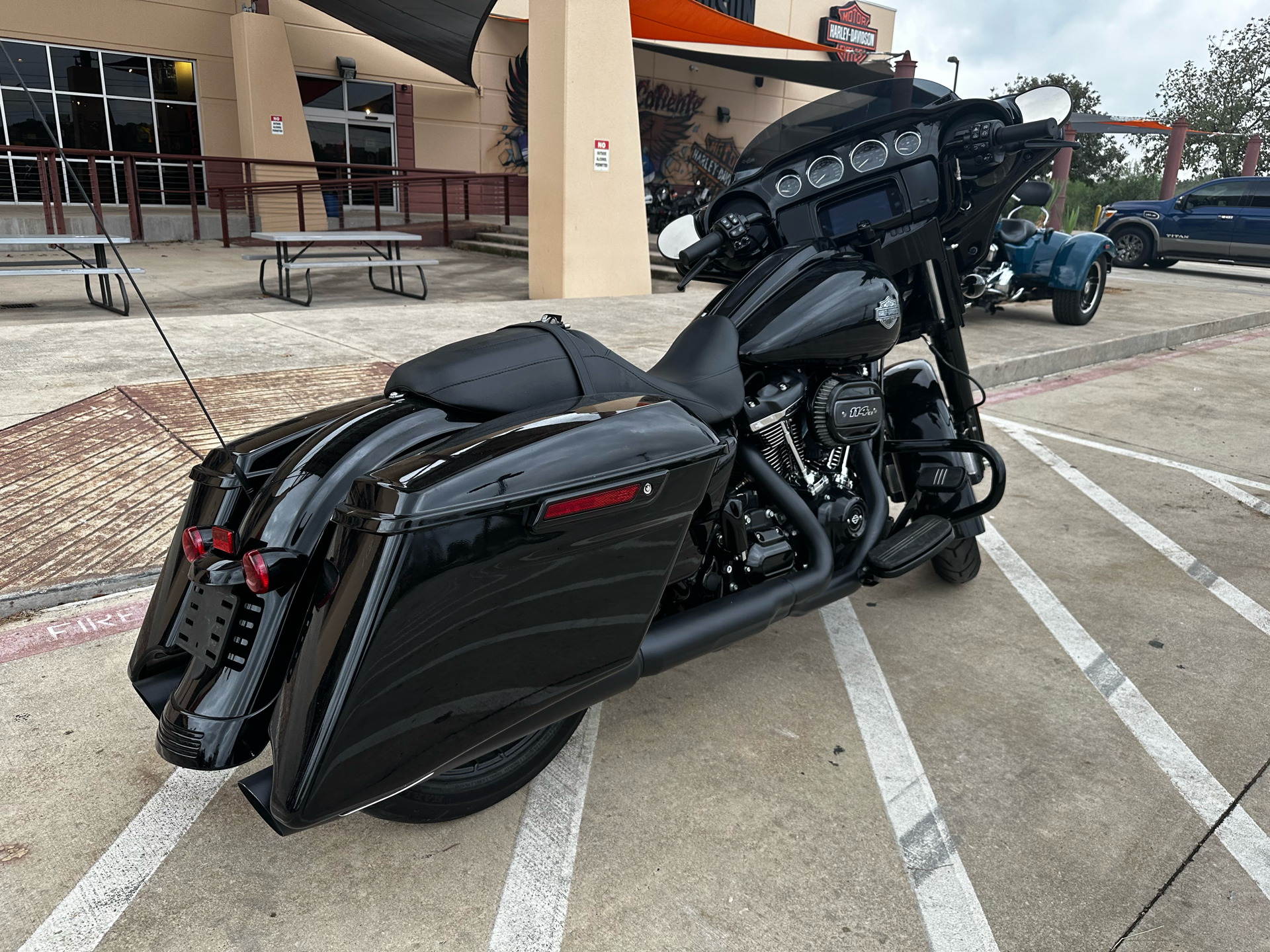 2023 Harley-Davidson Street Glide® Special in San Antonio, Texas - Photo 8