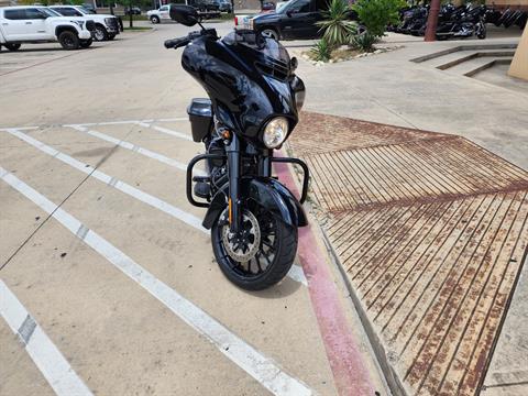 2018 Harley-Davidson Street Glide® Special in San Antonio, Texas - Photo 3