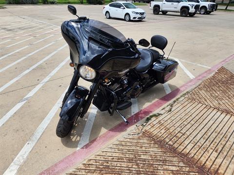 2018 Harley-Davidson Street Glide® Special in San Antonio, Texas - Photo 4