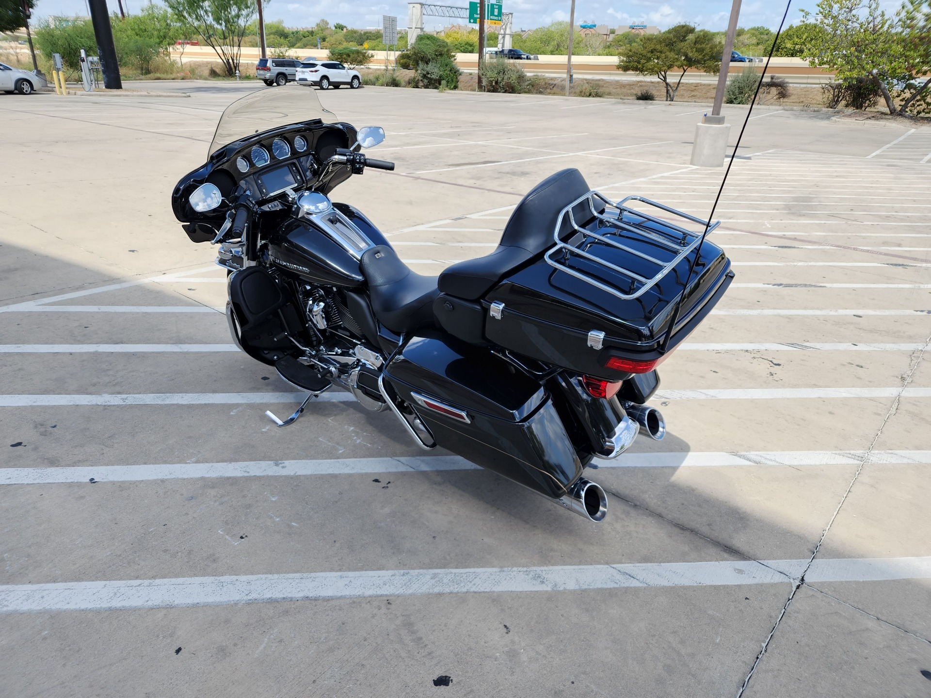 2017 Harley-Davidson Ultra Limited in San Antonio, Texas - Photo 6