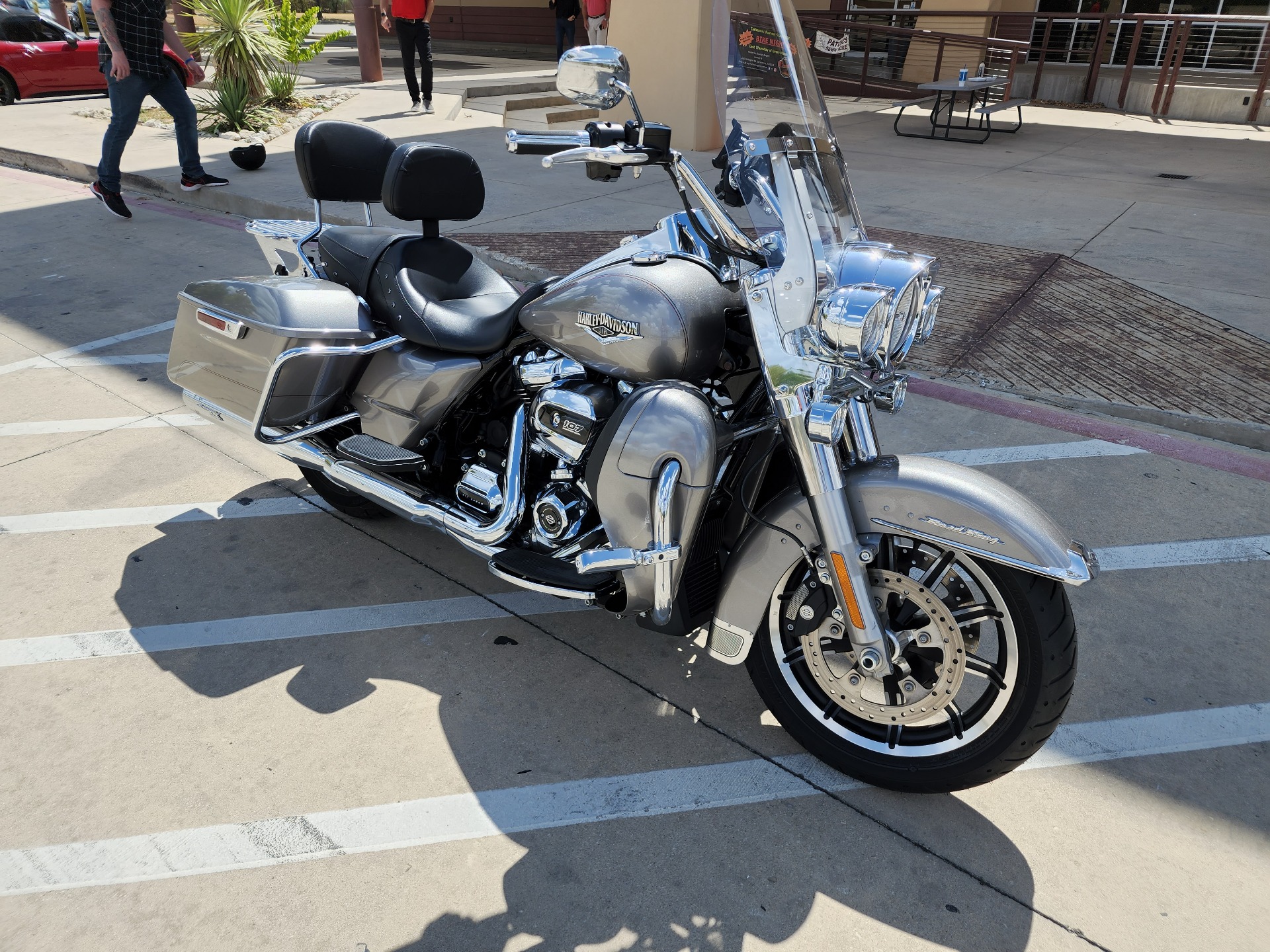 2017 Harley-Davidson Road King® in San Antonio, Texas - Photo 2