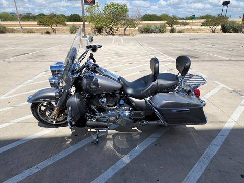 2017 Harley-Davidson Road King® in San Antonio, Texas - Photo 5