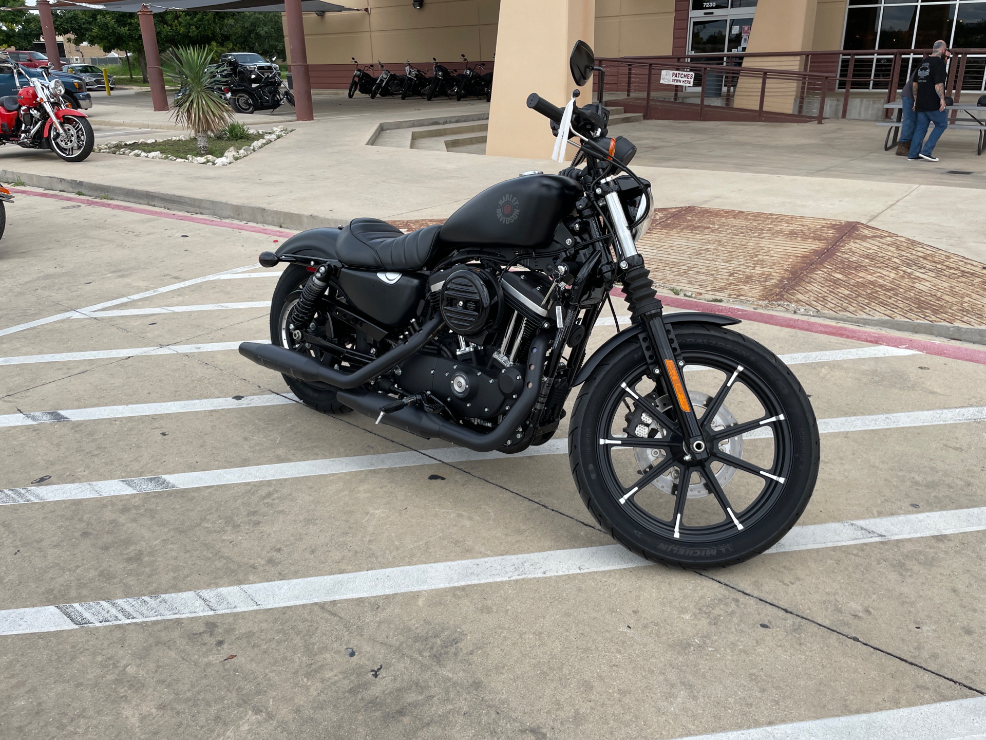 Used 2020 Harley Davidson Iron 883 Motorcycles In San Antonio Tx 400662 Black Denim