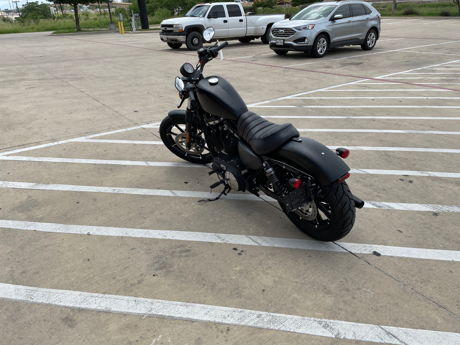 Pin On Caliente Harley Davidson Riders