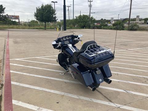 2018 Harley-Davidson 115th Anniversary CVO™ Limited in San Antonio, Texas - Photo 6