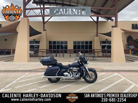 2018 Harley-Davidson 115th Anniversary CVO™ Limited in San Antonio, Texas - Photo 1