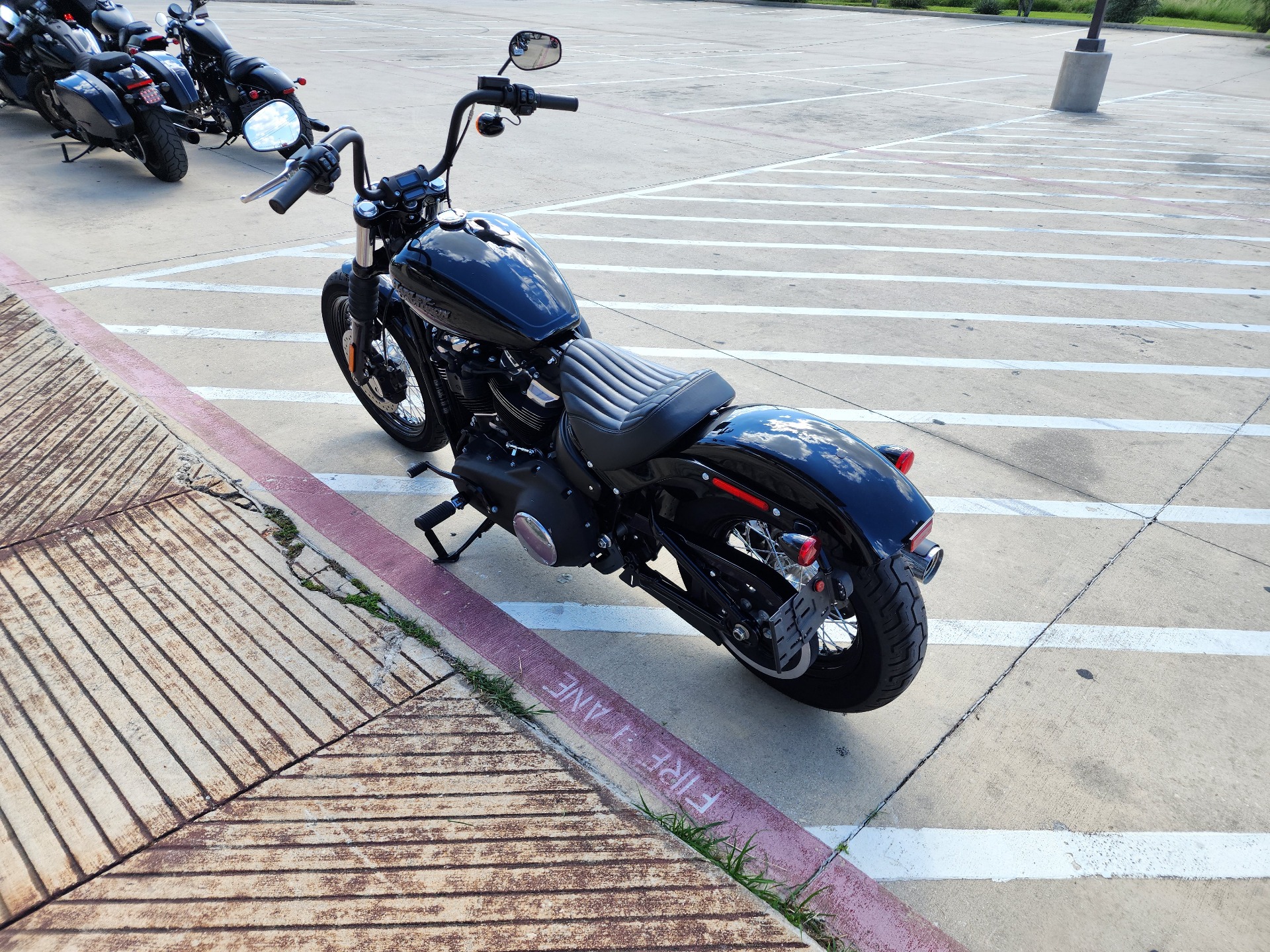 2020 Harley-Davidson Street Bob® in San Antonio, Texas - Photo 6
