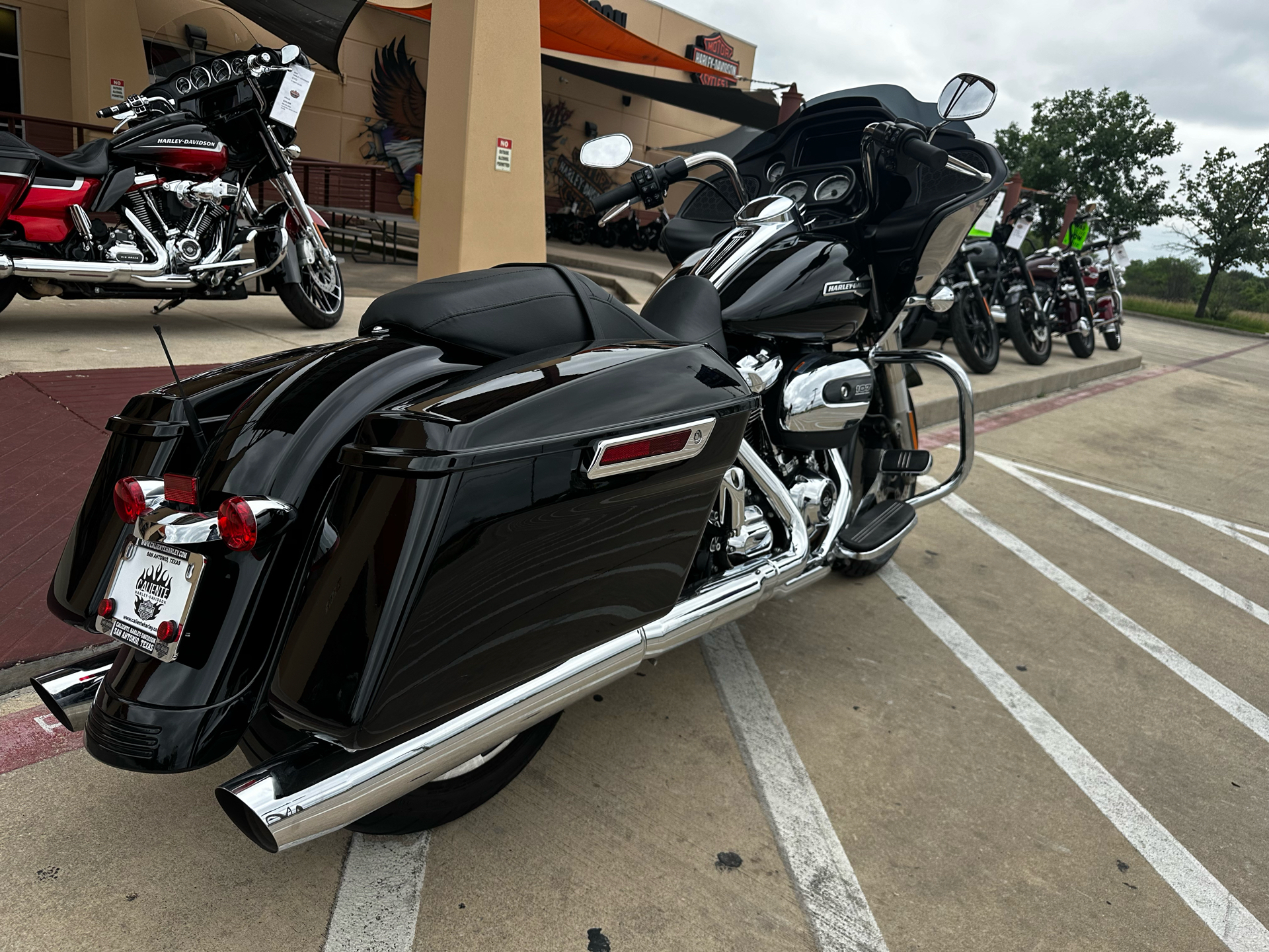 2023 Harley-Davidson Road Glide® in San Antonio, Texas - Photo 8