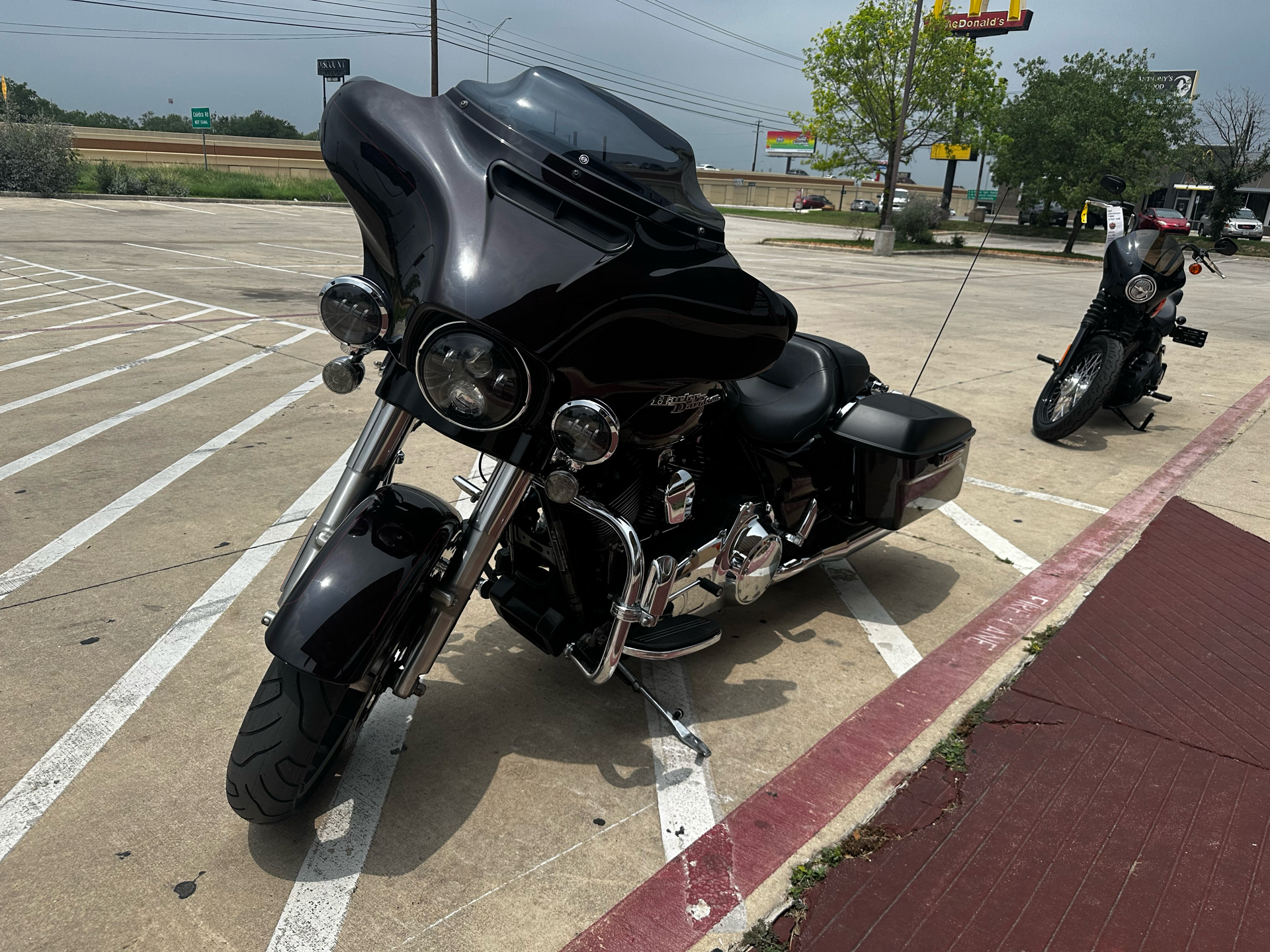 2014 Harley-Davidson Street Glide® Special in San Antonio, Texas - Photo 4