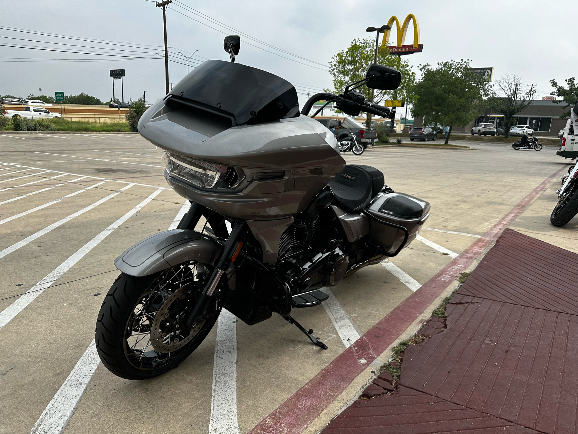 2023 Harley-Davidson CVO™ Road Glide® in San Antonio, Texas - Photo 4