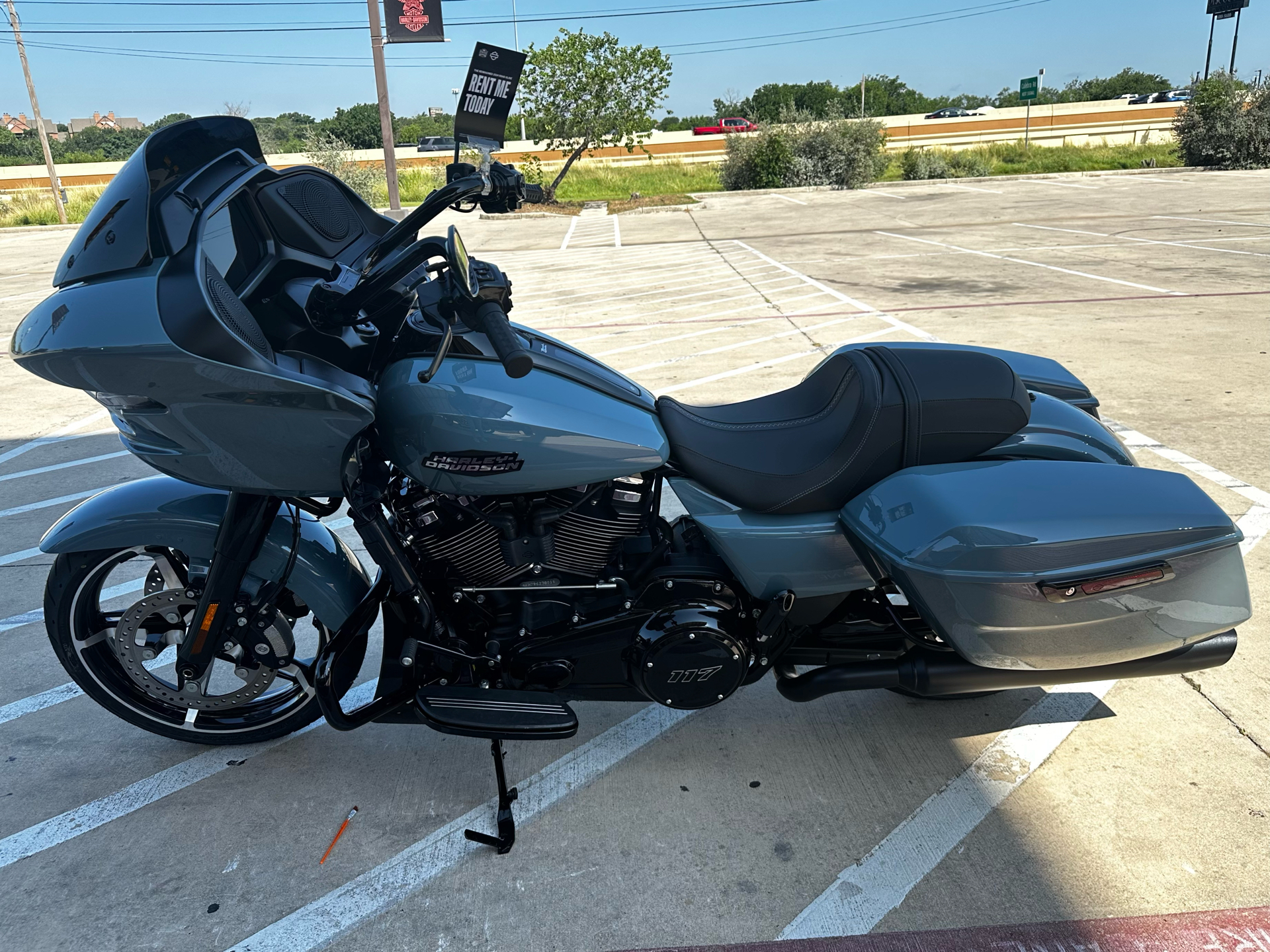 2024 Harley-Davidson Road Glide® in San Antonio, Texas - Photo 3