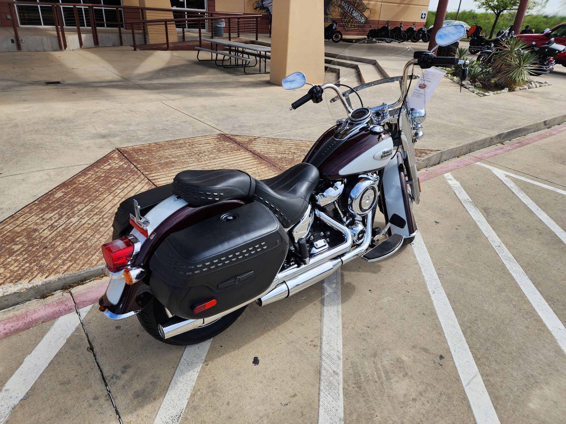 2021 Harley-Davidson Heritage Classic in San Antonio, Texas - Photo 9