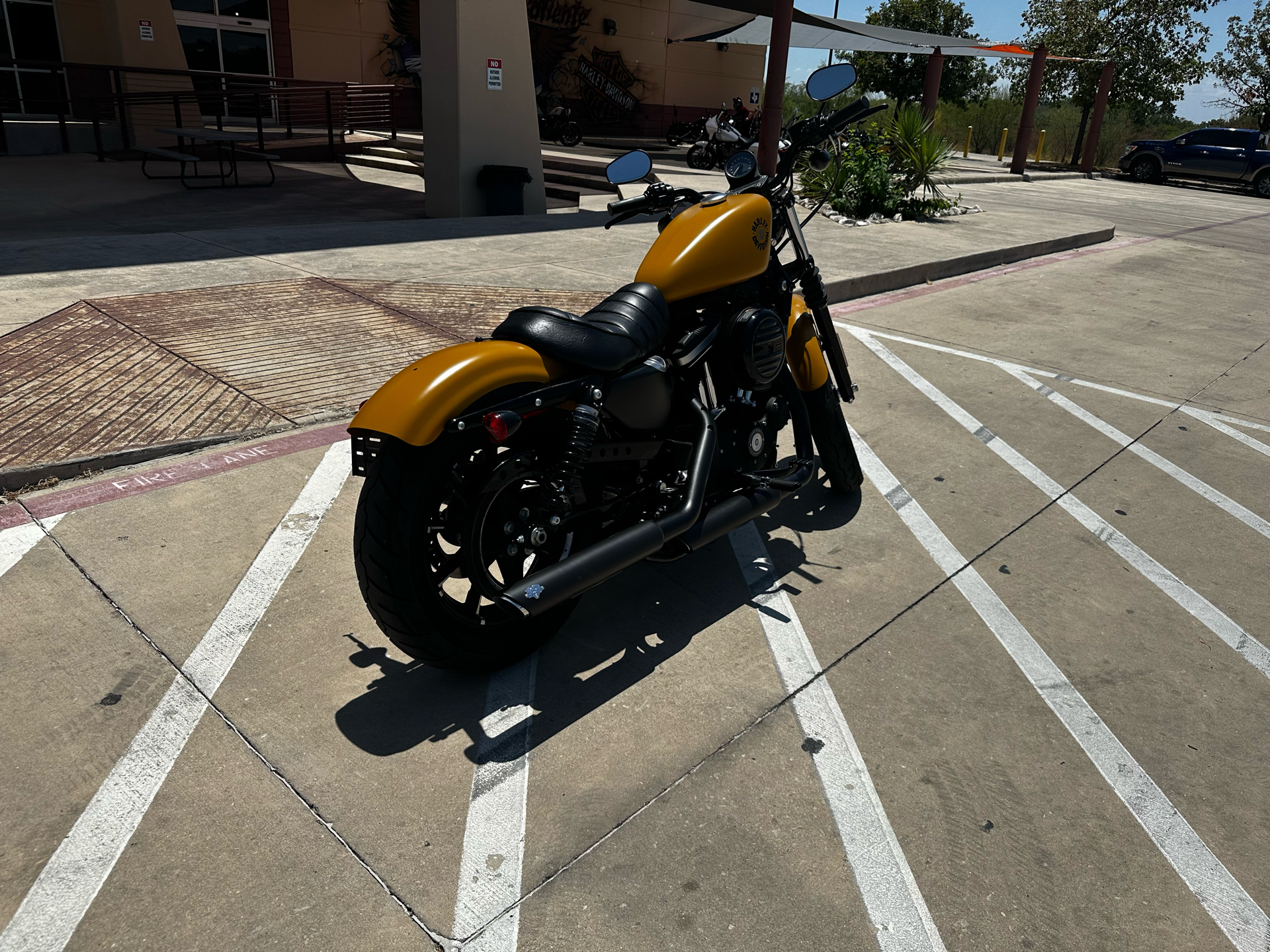 2019 Harley-Davidson Iron 883™ in San Antonio, Texas - Photo 8