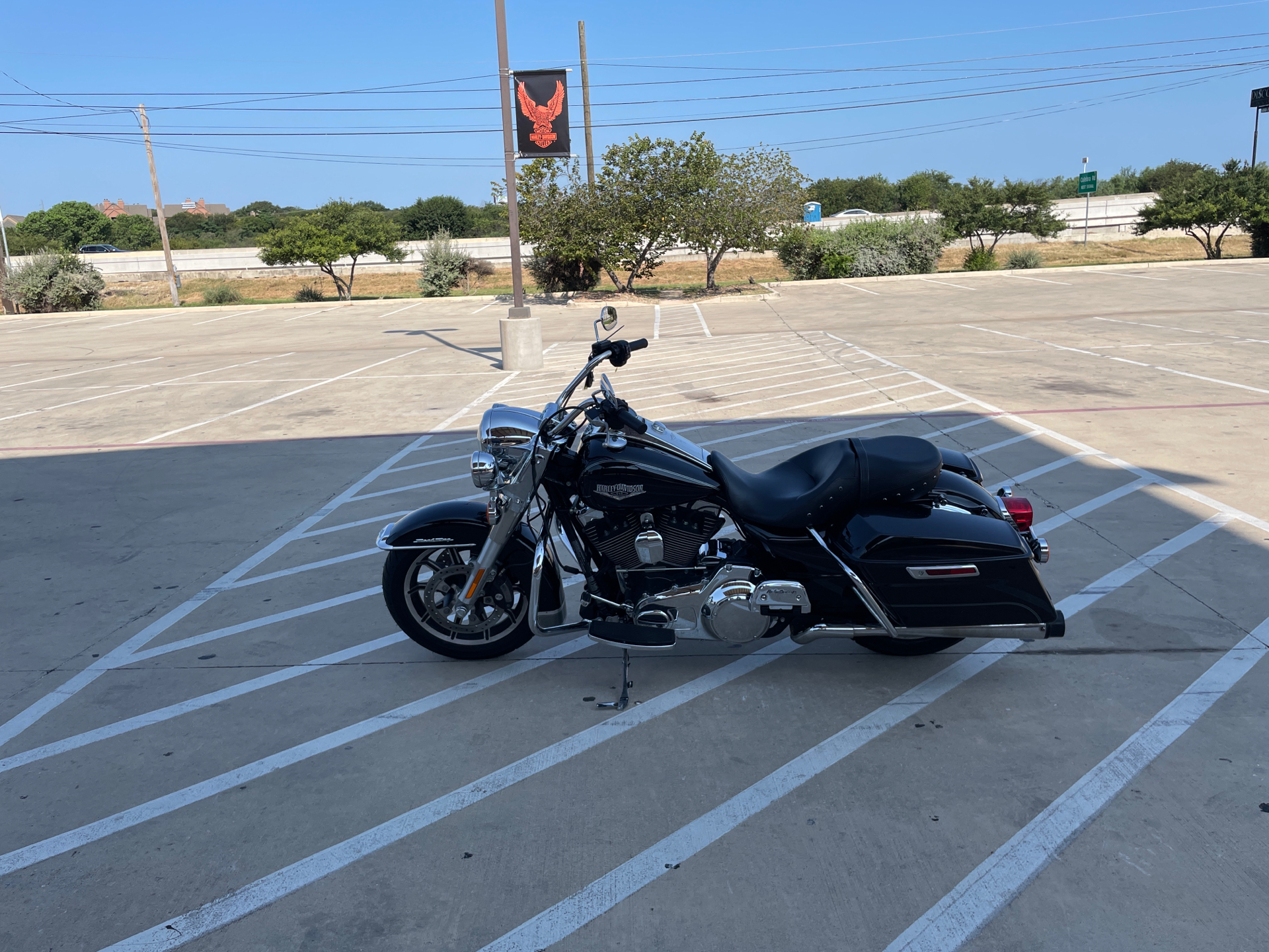 2016 Harley-Davidson Road King® in San Antonio, Texas - Photo 5