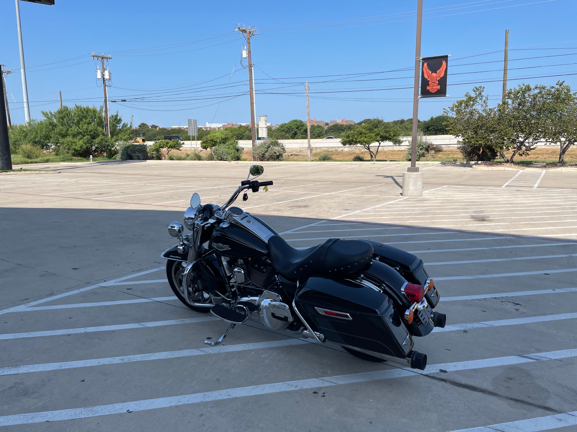 2016 Harley-Davidson Road King® in San Antonio, Texas - Photo 6