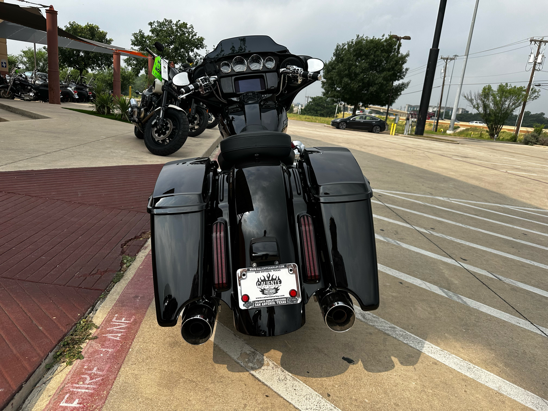 2021 Harley-Davidson CVO™ Street Glide® in San Antonio, Texas - Photo 7