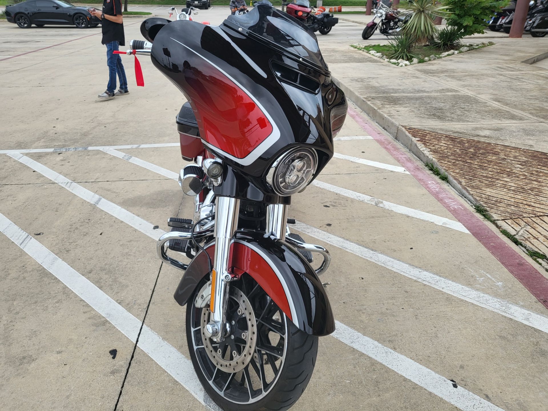2021 Harley-Davidson CVO™ Street Glide® in San Antonio, Texas - Photo 2
