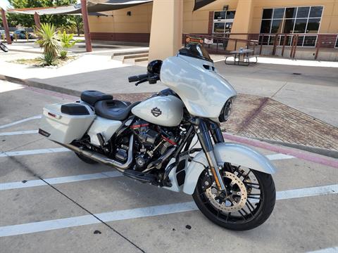 2020 Harley-Davidson CVO™ Street Glide® in San Antonio, Texas - Photo 2