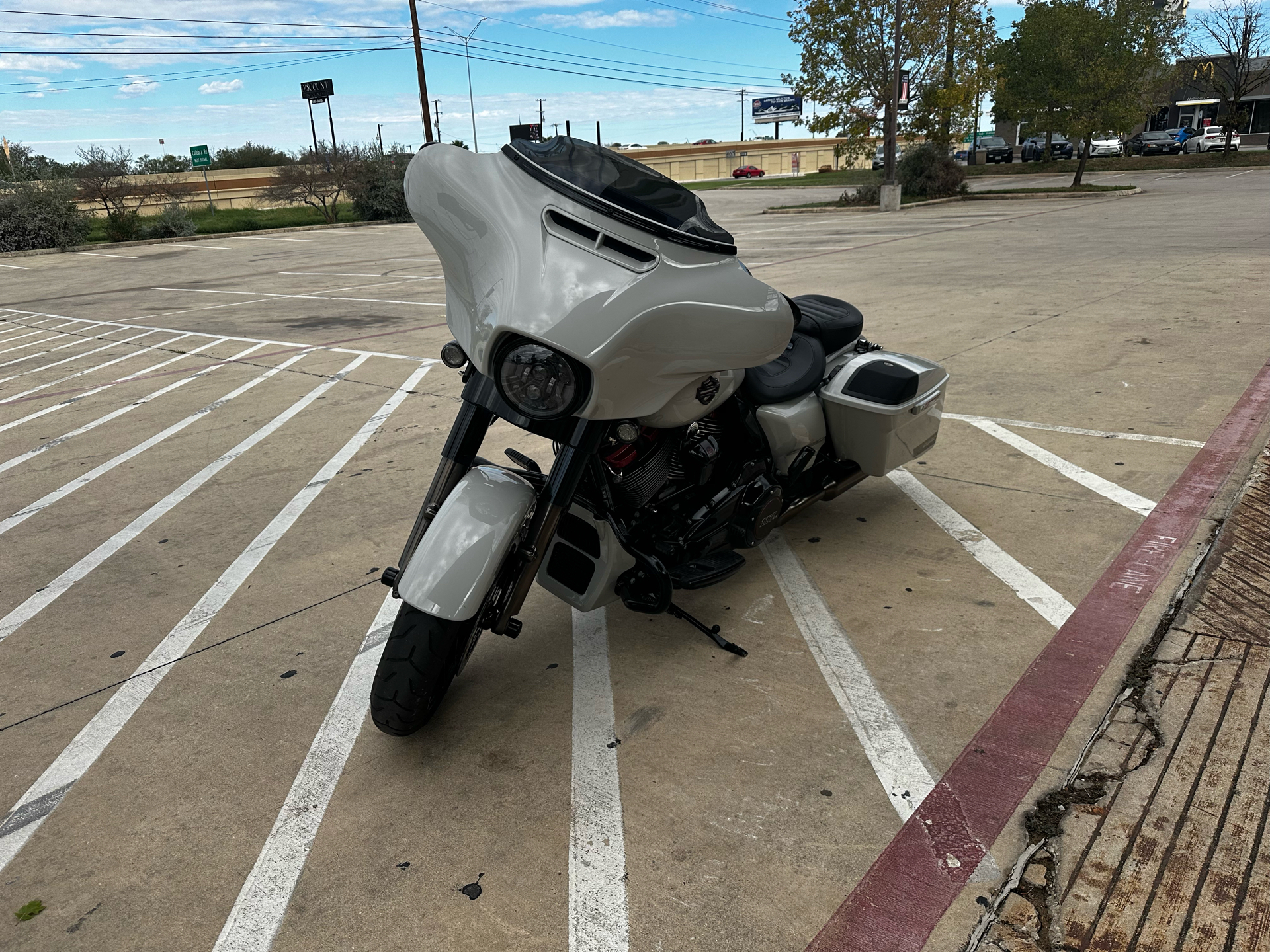 2020 Harley-Davidson CVO™ Street Glide® in San Antonio, Texas - Photo 4