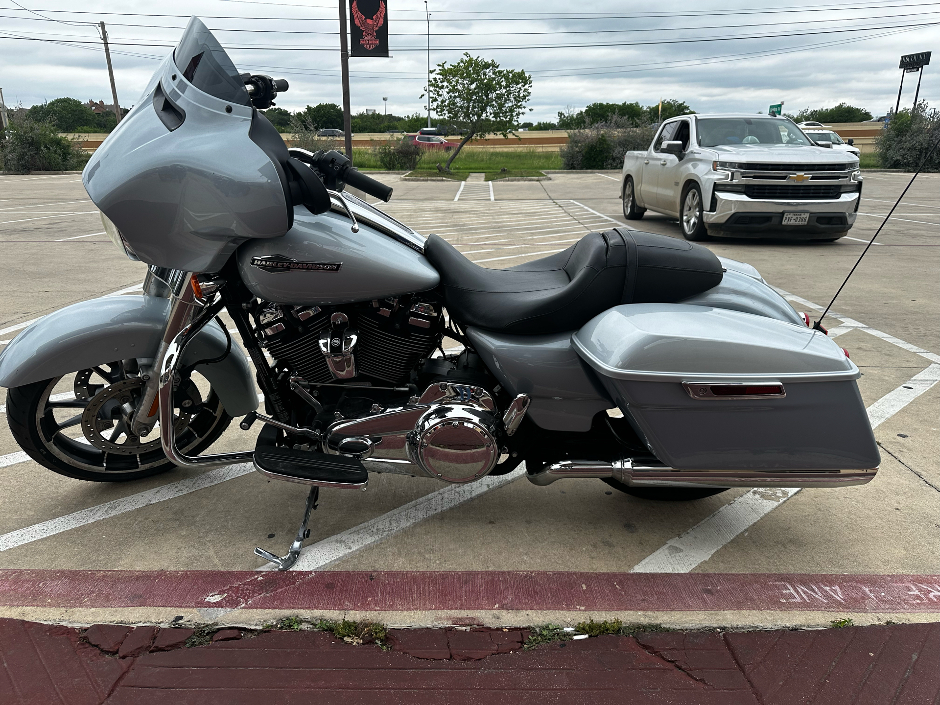 2023 Harley-Davidson Street Glide® in San Antonio, Texas - Photo 5