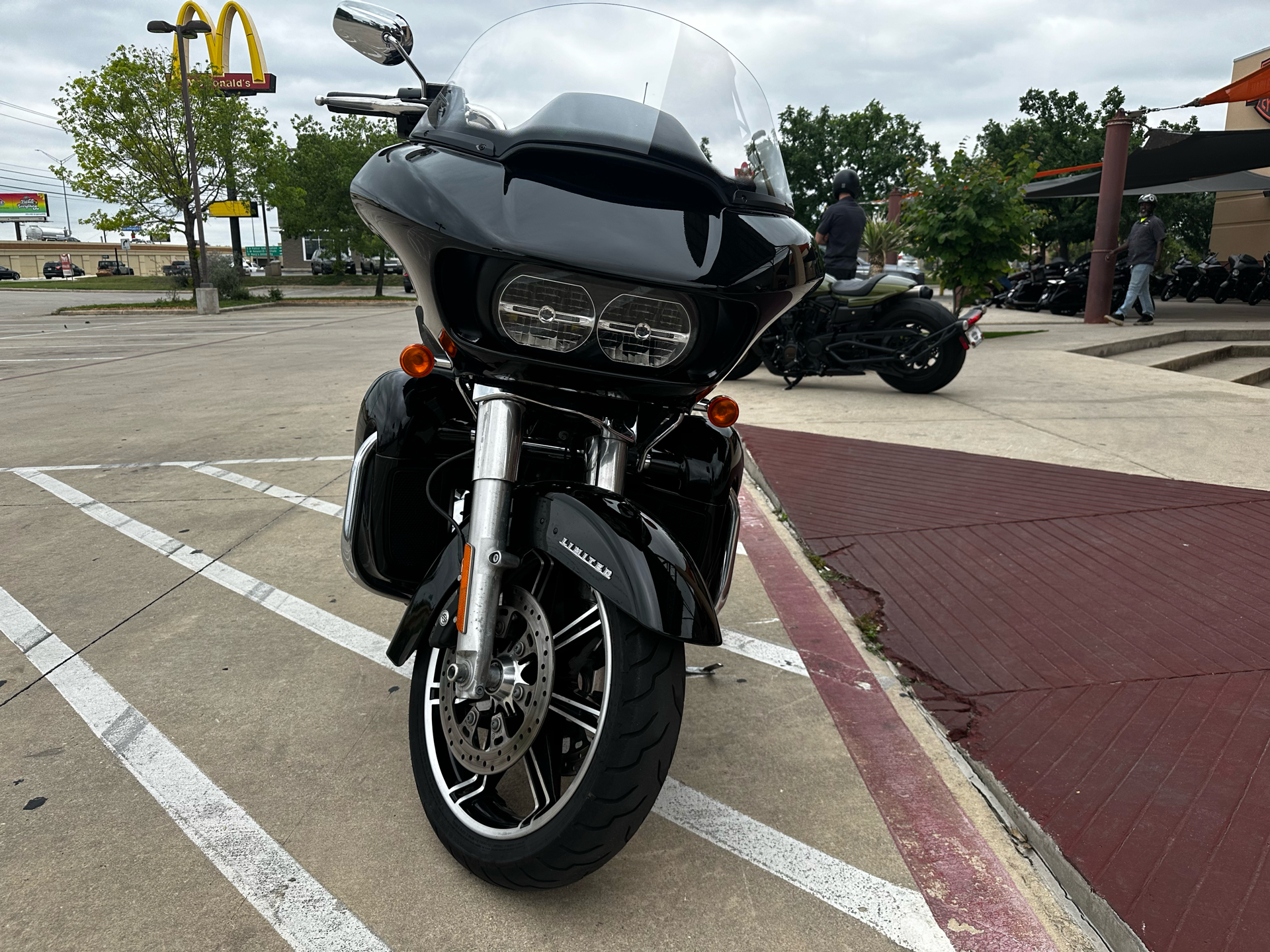 2023 Harley-Davidson Road Glide® Limited in San Antonio, Texas - Photo 3