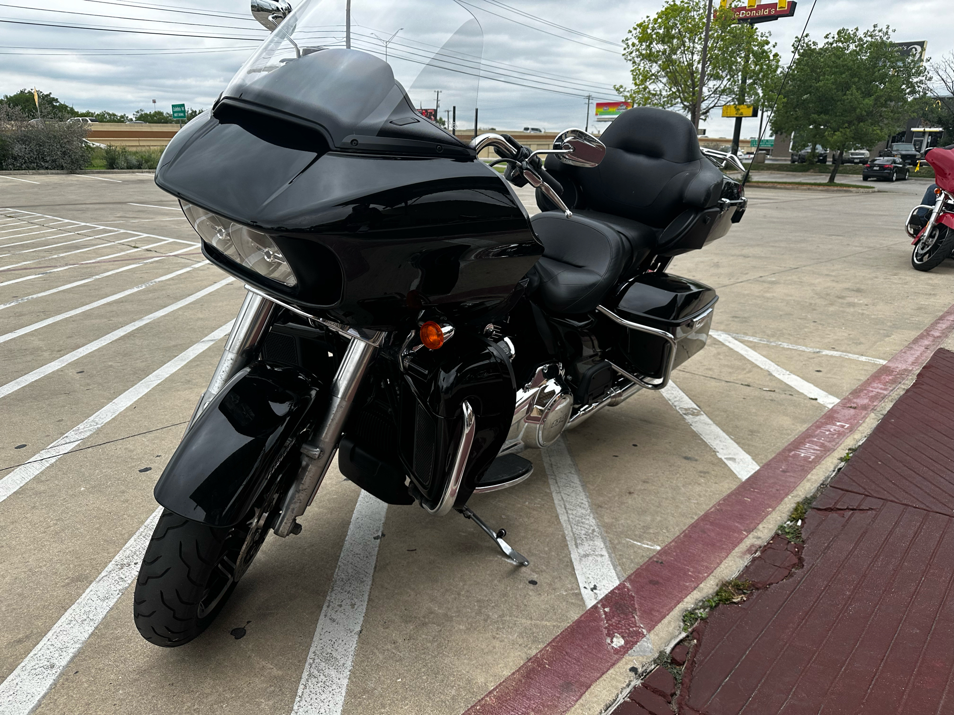 2023 Harley-Davidson Road Glide® Limited in San Antonio, Texas - Photo 4
