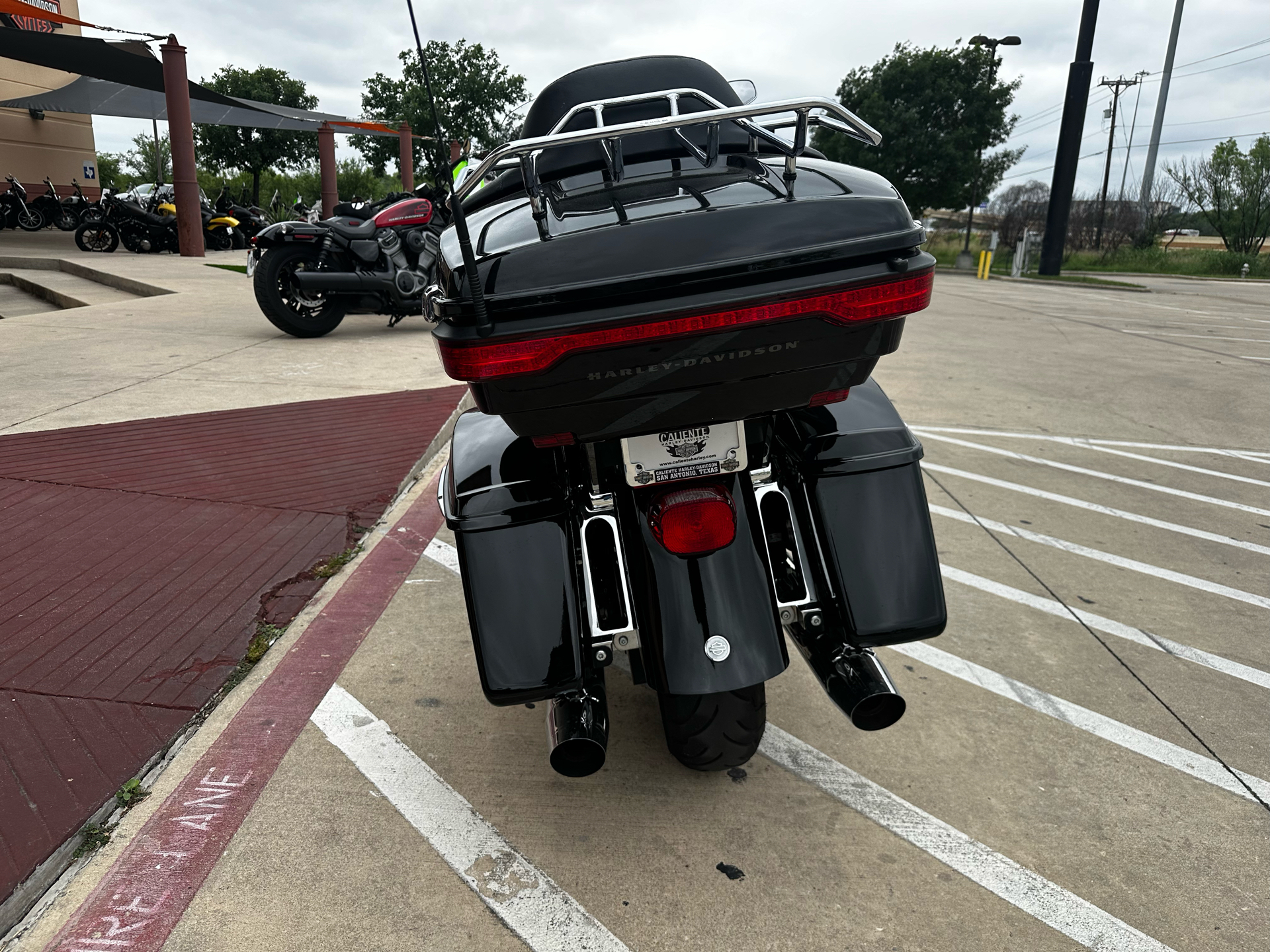 2023 Harley-Davidson Road Glide® Limited in San Antonio, Texas - Photo 7
