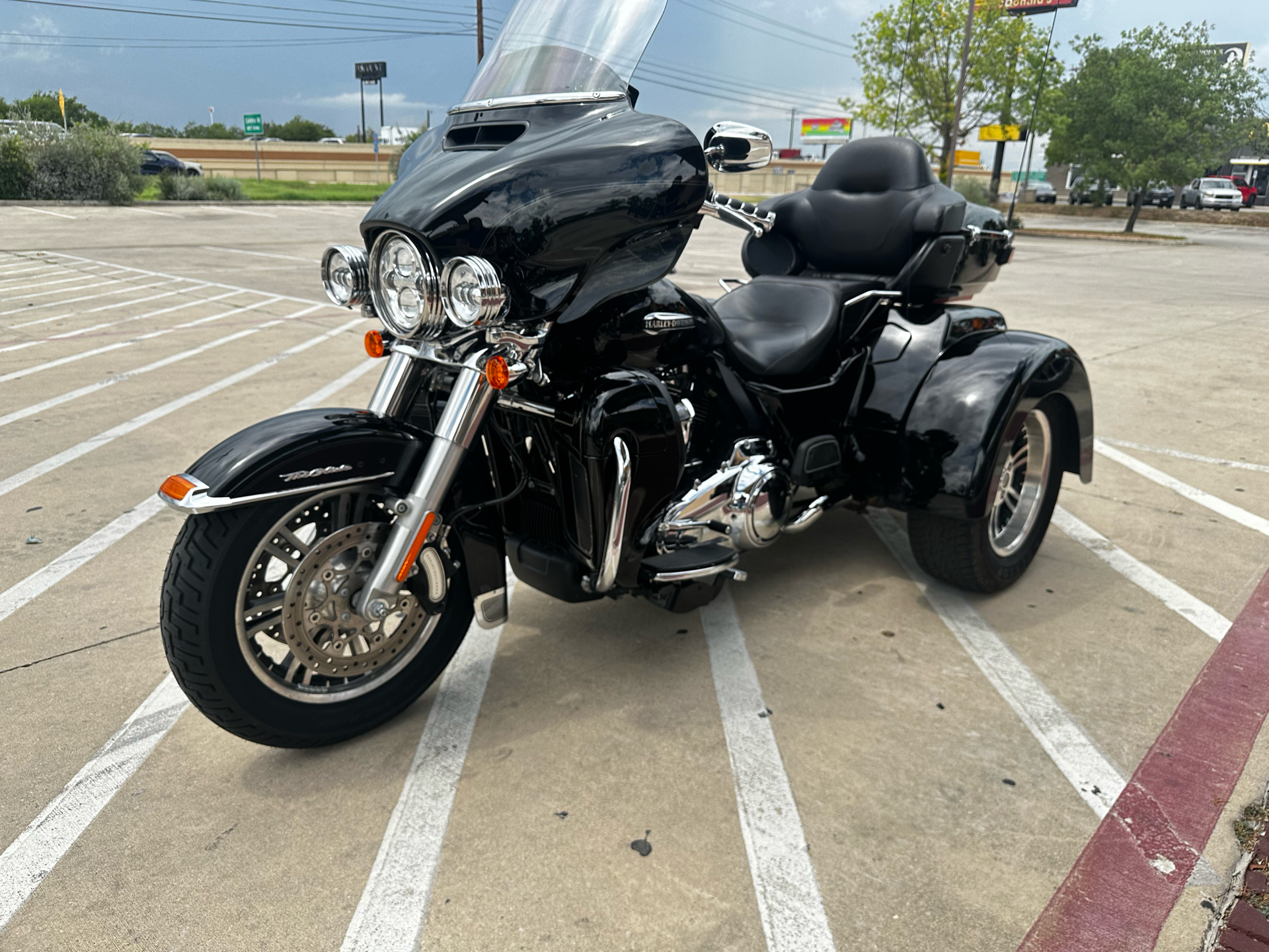 2018 Harley-Davidson Tri Glide® Ultra in San Antonio, Texas - Photo 4