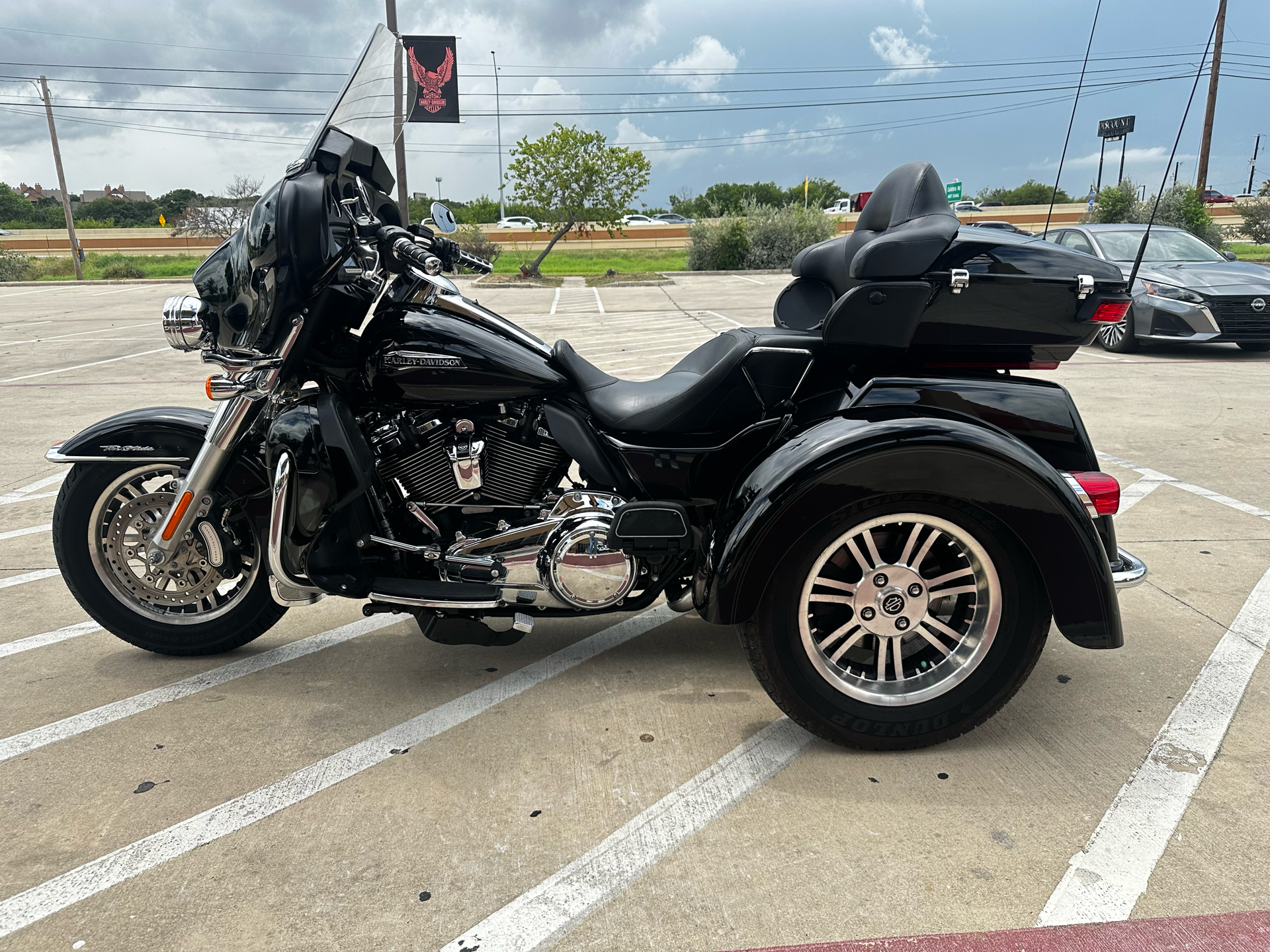 2018 Harley-Davidson Tri Glide® Ultra in San Antonio, Texas - Photo 5