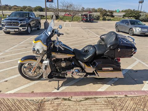 2012 Harley-Davidson CVO™ Ultra Classic® Electra Glide® in San Antonio, Texas - Photo 5