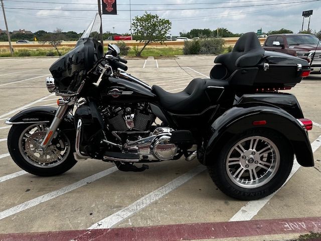 2024 Harley-Davidson Tri Glide® Ultra in San Antonio, Texas - Photo 3