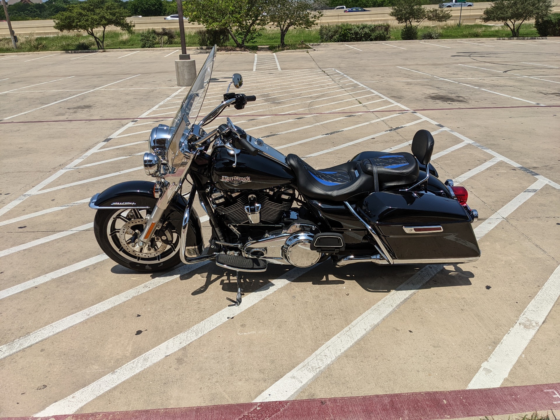 2019 Harley-Davidson Road King® in San Antonio, Texas - Photo 5
