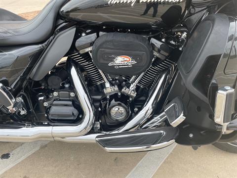 2017 Harley-Davidson CVO™ Street Glide® in San Antonio, Texas - Photo 9