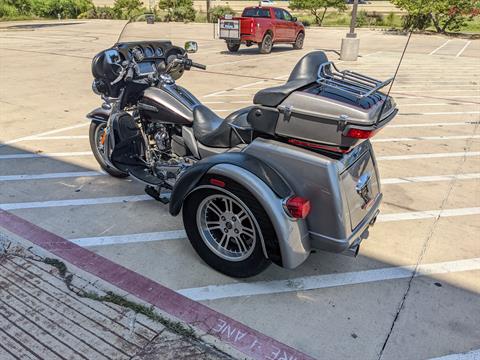 2017 Harley-Davidson Tri Glide® Ultra in San Antonio, Texas - Photo 4