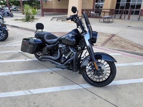 2017 Harley-Davidson Road King® Special in San Antonio, Texas - Photo 2