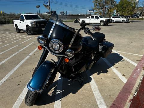 2018 Harley-Davidson 115th Anniversary Heritage Classic 114 in San Antonio, Texas - Photo 4