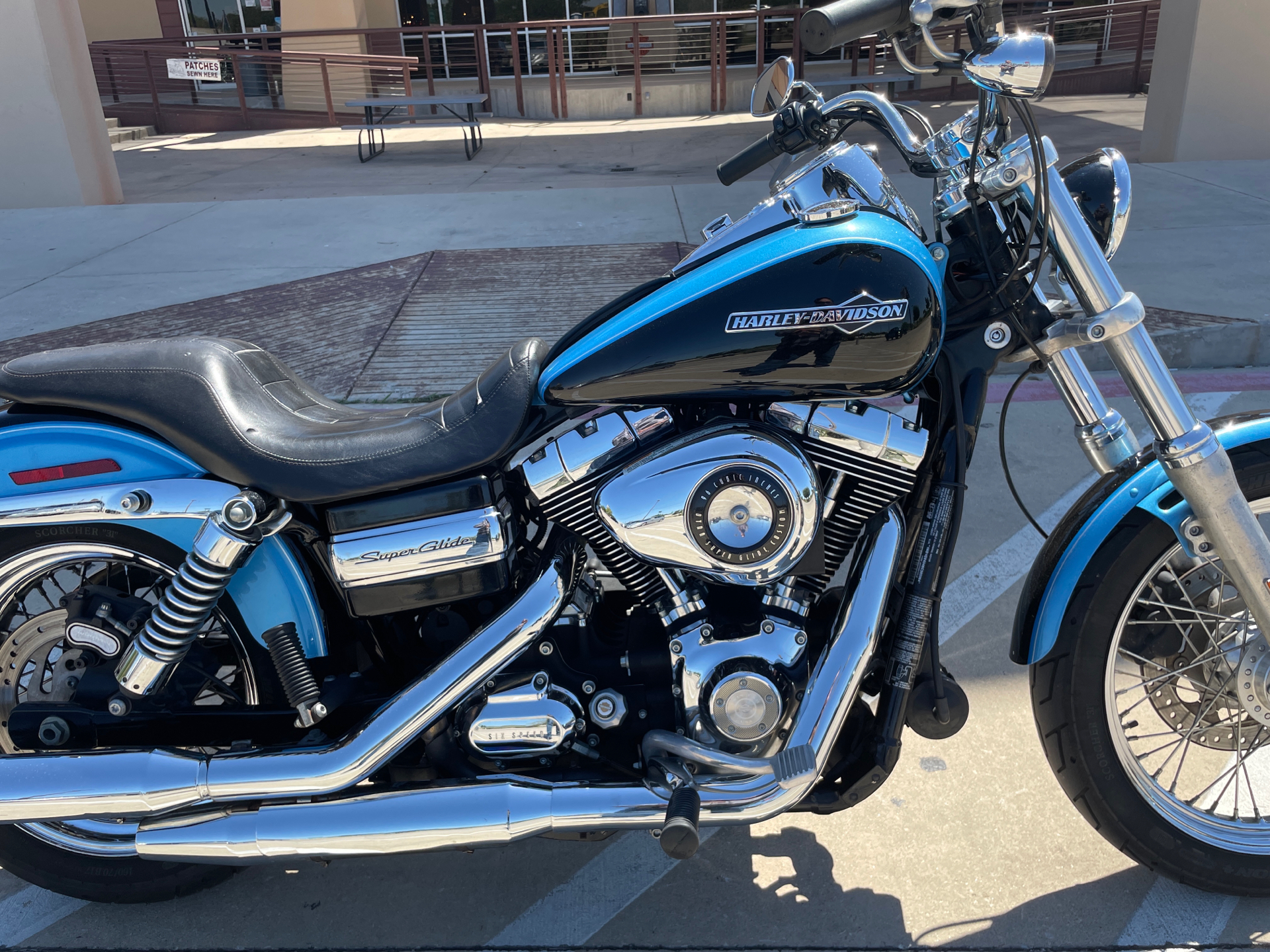 2011 Harley-Davidson Dyna® Super Glide® Custom in San Antonio, Texas - Photo 9