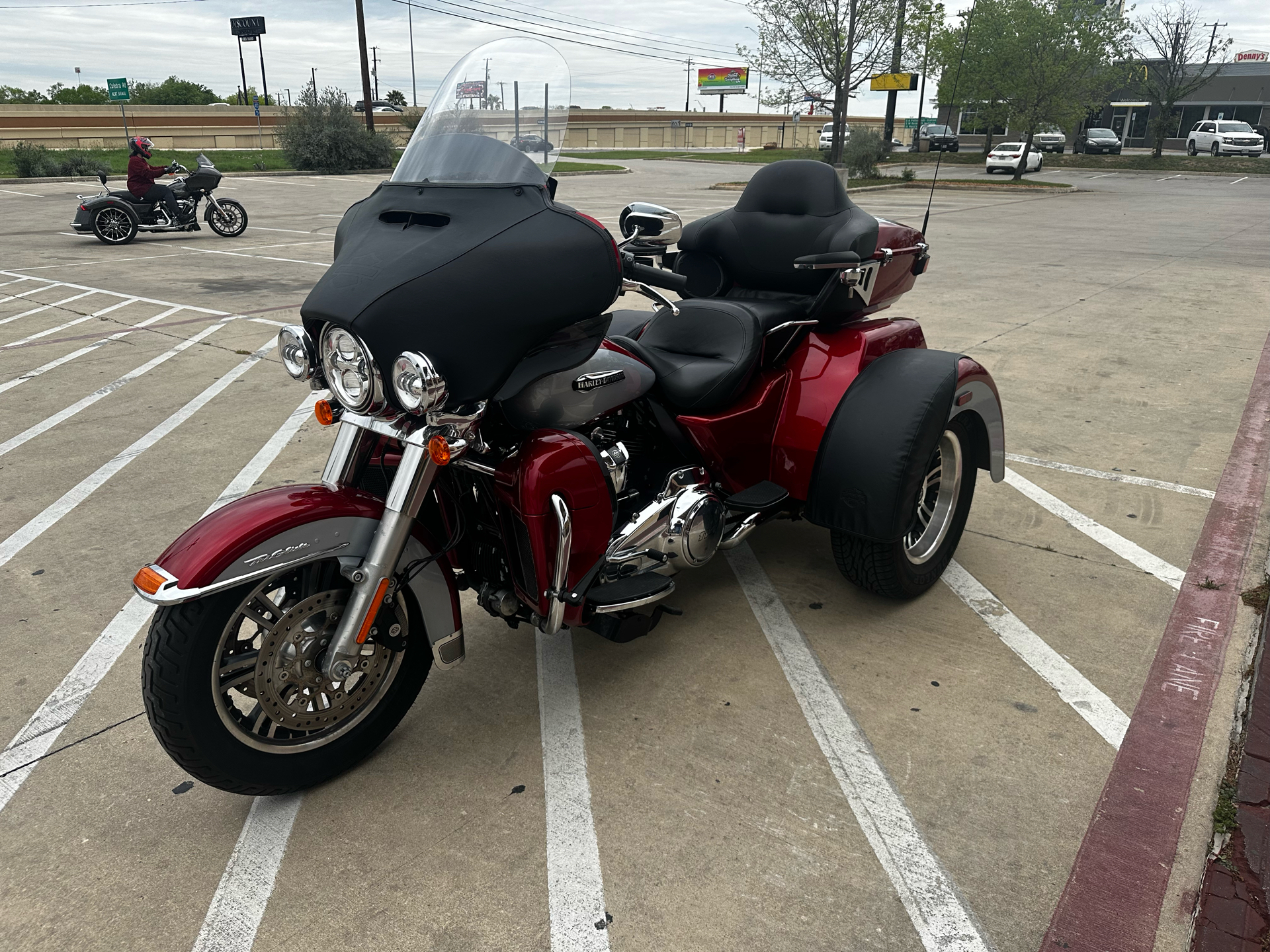 2019 Harley-Davidson Tri Glide® Ultra in San Antonio, Texas - Photo 4