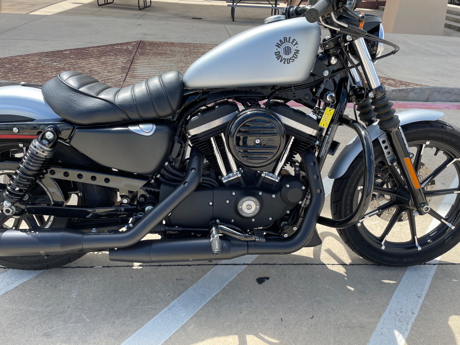 silver iron 883