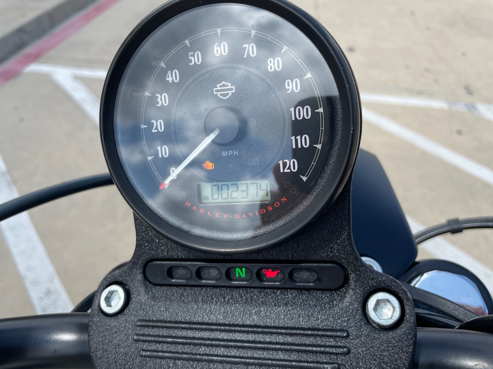 2020 Harley-Davidson Iron 883™ in San Antonio, Texas - Photo 10