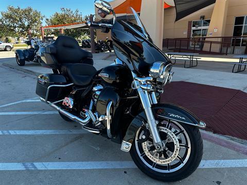 2018 Harley-Davidson Electra Glide® Ultra Classic® in San Antonio, Texas - Photo 2