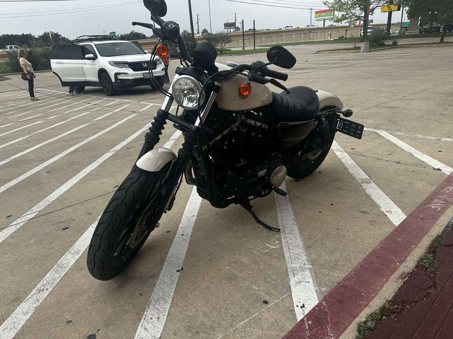 2022 Harley-Davidson Iron 883™ in San Antonio, Texas - Photo 4