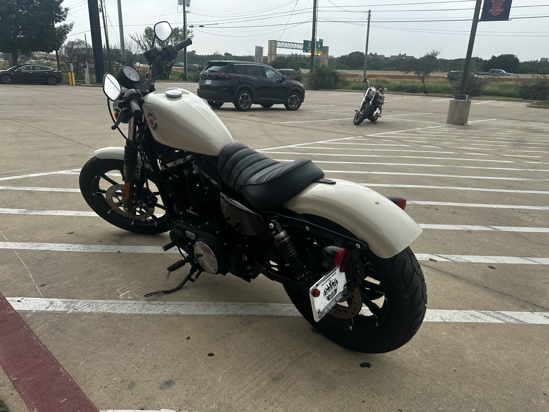 2022 Harley-Davidson Iron 883™ in San Antonio, Texas - Photo 6