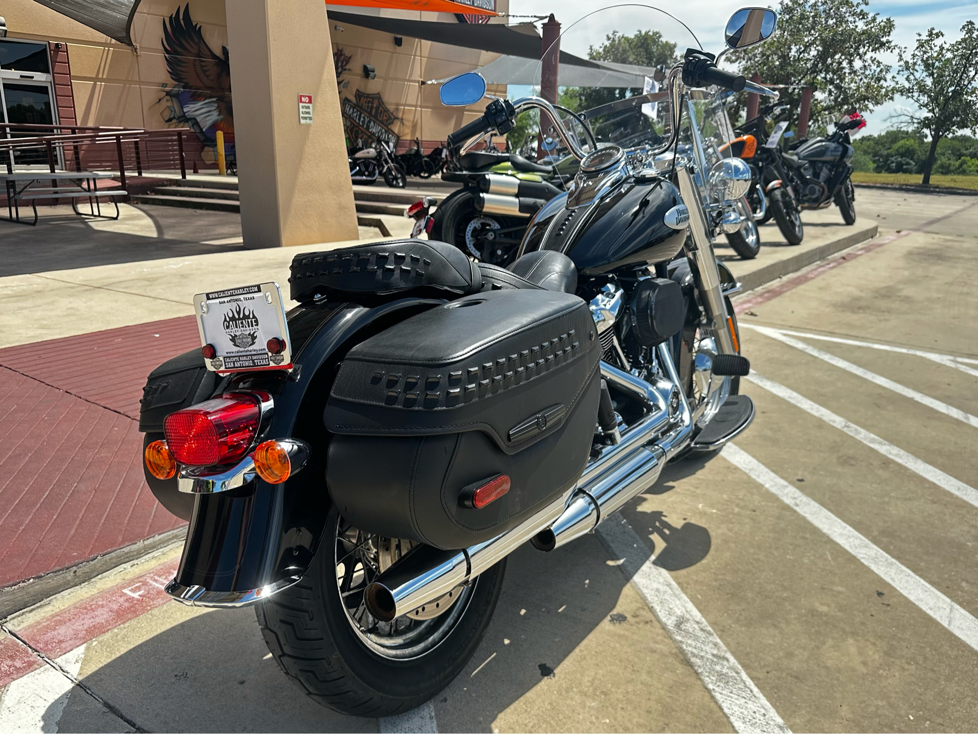 2022 Harley-Davidson Heritage Classic 114 in San Antonio, Texas - Photo 8