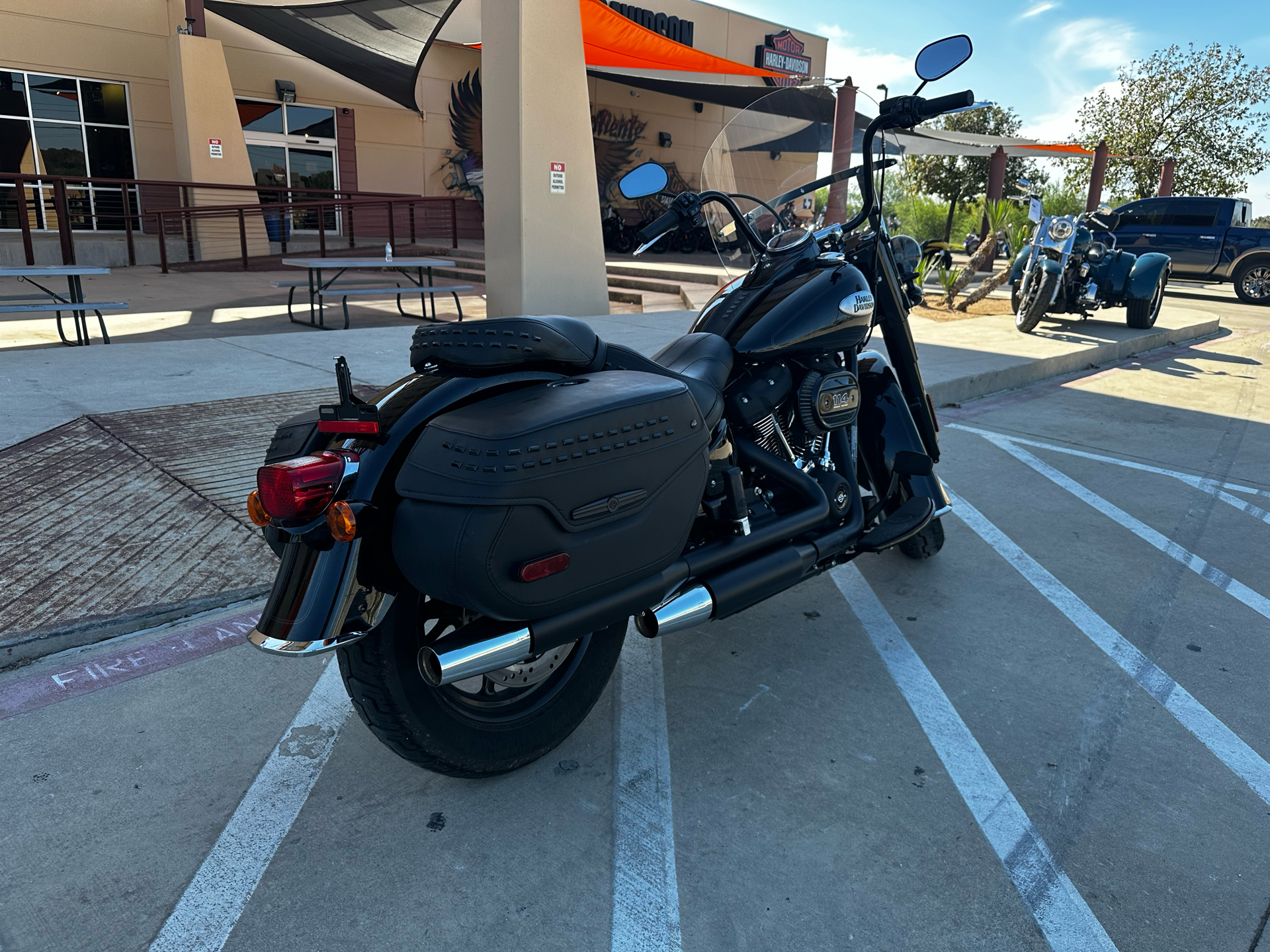 2022 Harley-Davidson Heritage Classic 114 in San Antonio, Texas - Photo 8