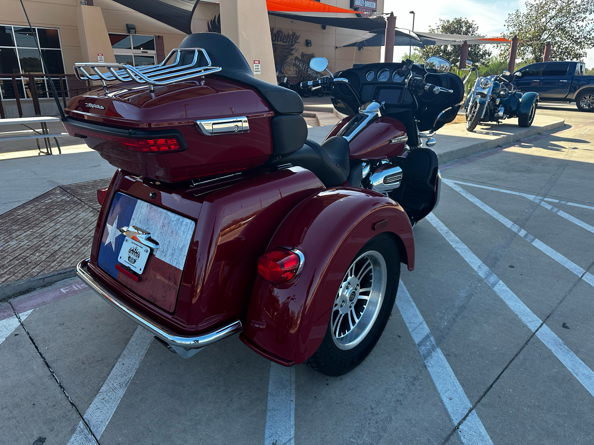 2021 Harley-Davidson Tri Glide® Ultra in San Antonio, Texas - Photo 8